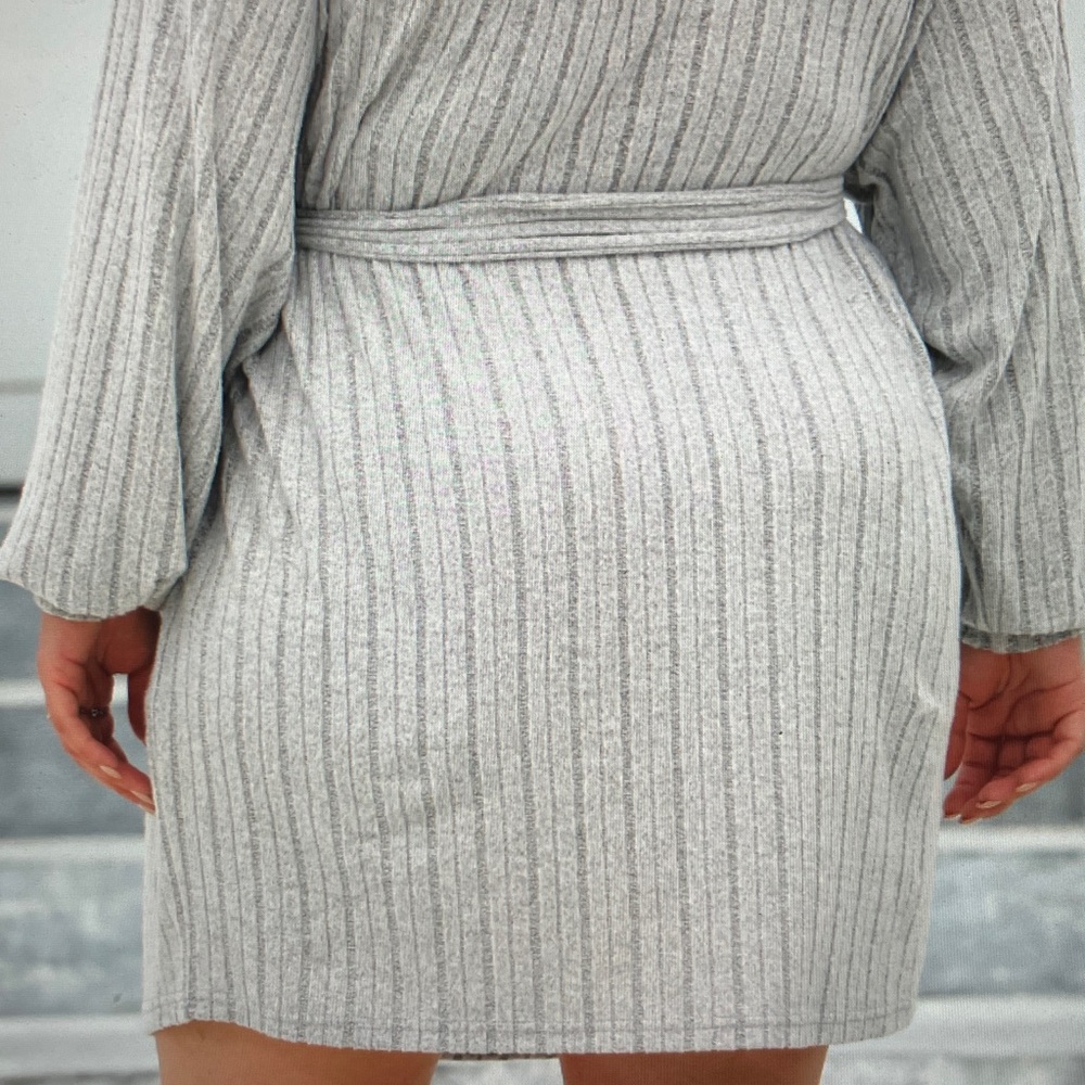 Gray Ribbed Knit Dress - Picture 5 of 5